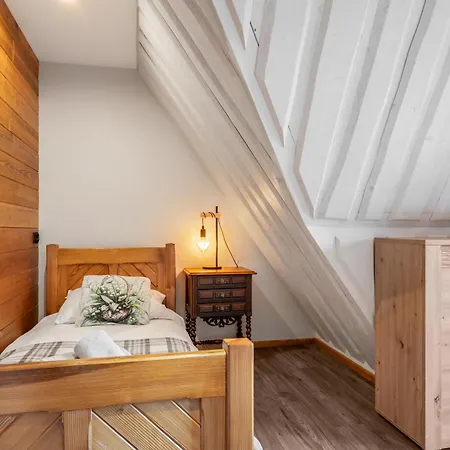 Gubalowskilaspremium Apartamento Słodyczki